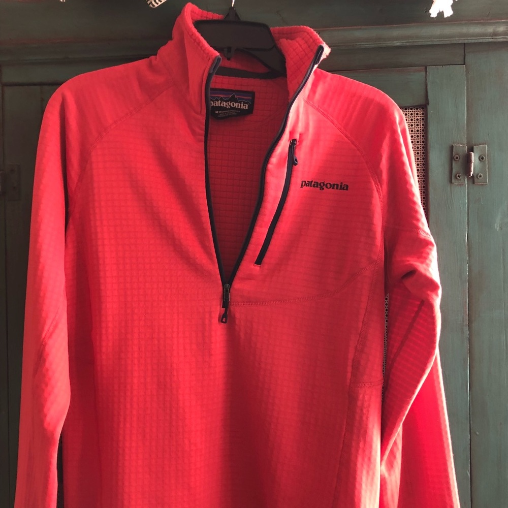 Patagonia women’s R1 polartec fleece